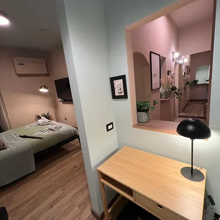 Charme And Cozy Apartment 3 Km Away From Duomo Milan Exterior photo